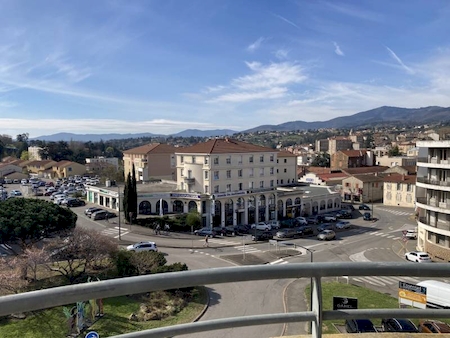 Notre zone d'activité pour ce service A louer appartement T3 avec balcon