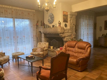 DAVEZIEUX - maison traditionnelle avec sous-sol complet sur 4869 m² de terrain