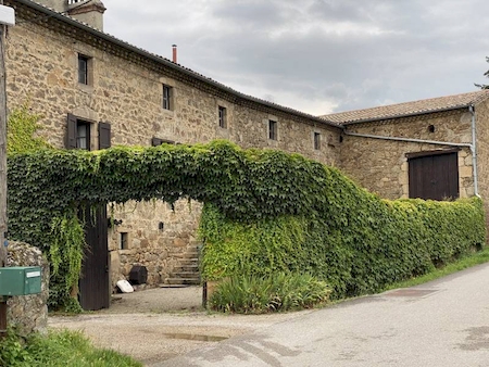 PEAUGRES - MAISON EN PIERRE AVEC 3 CHAMBRES