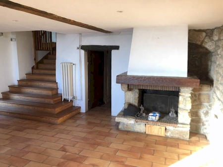 Maison familiale en pierre avec piscine à Quintenas