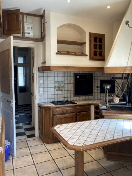 ANNONAY- DOMAINE DE LA GARE-MAISON DE CARACTERE AVEC JARDIN ET PISCINE