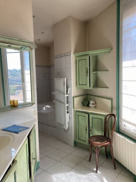 ANNONAY- DOMAINE DE LA GARE-MAISON DE CARACTERE AVEC JARDIN ET PISCINE