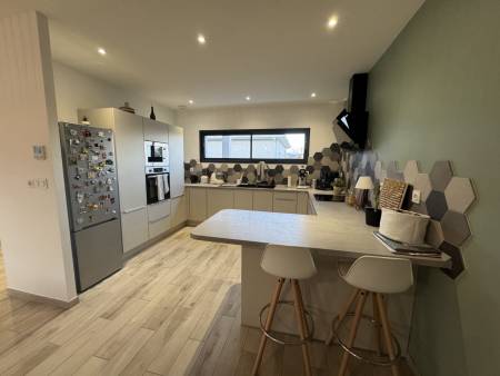 Villa 4 pièces 148m² avec terrain 501m²