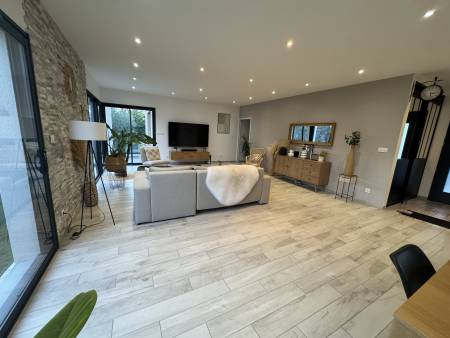 Villa 4 pièces 148m² avec terrain 501m²