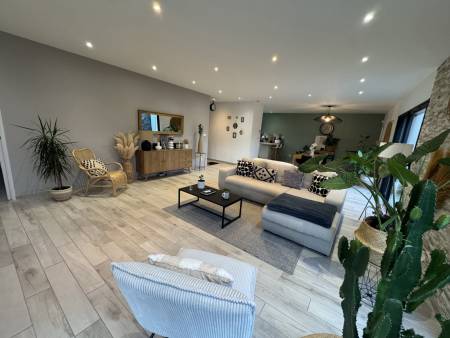 Villa 4 pièces 148m² avec terrain 501m²