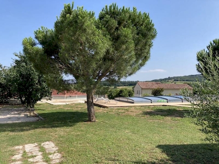 St Alban d'Ay, villa plain pied de 200m² avec piscine