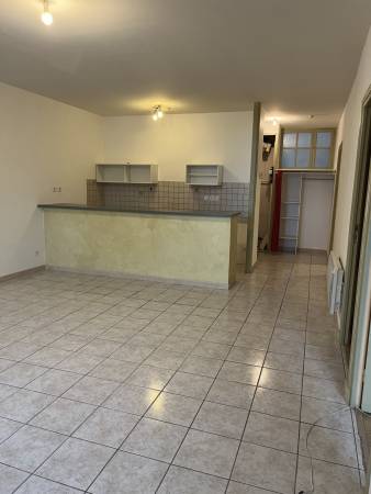 APPARTEMENT T3 dans le centre de BOULIEU