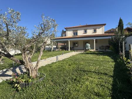 Villa T5 avec piscine à ANNEYRON