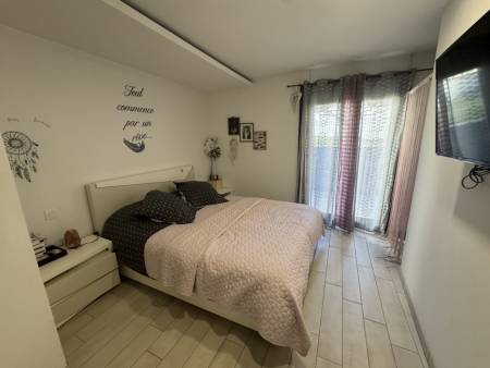 Villa T5 avec piscine à ANNEYRON