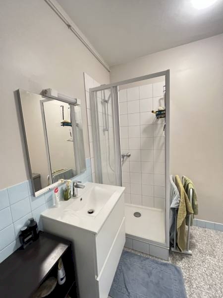 STUDIO 27M² - BALCON ET PARKING - EN PLEIN COEUR DE LYON 7
