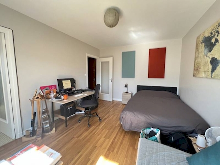 STUDIO 27M² - BALCON ET PARKING - EN PLEIN COEUR DE LYON 7