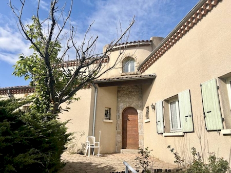 DAVEZIEUX - maison traditionnelle avec sous-sol complet sur 4869 m² de terrain