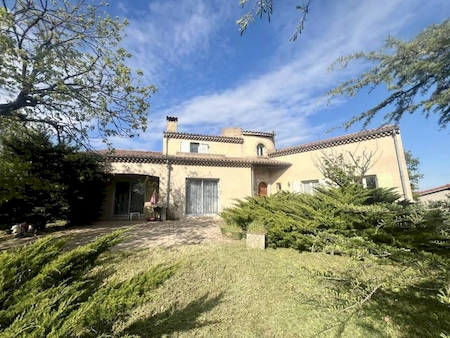 DAVEZIEUX - maison traditionnelle avec sous-sol complet sur 4869 m² de terrain