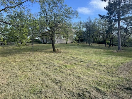 DAVEZIEUX - maison traditionnelle avec sous-sol complet sur 4869 m² de terrain