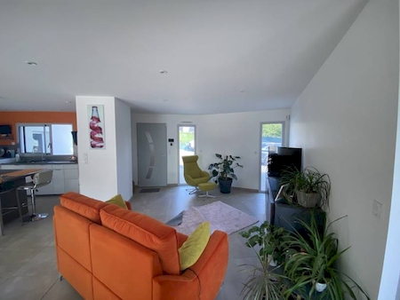 VILLA moderne DAVEZIEUX centre