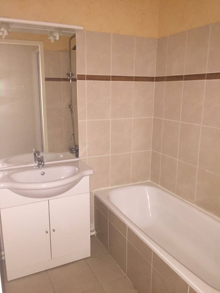 Appartement 2 ANNONAY REZ DE JARDIN
