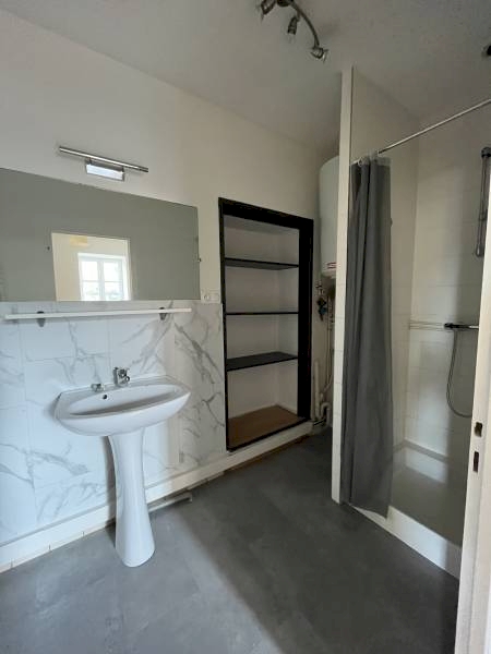 Appartement 2 pièces 53.57 m² T2 en RDC place du Château à ROUSSIILON