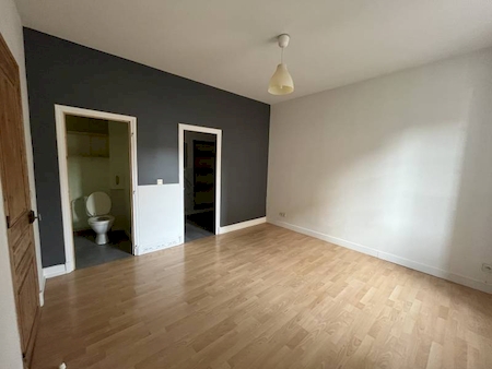 Appartement 2 pièces 53.57 m² T2 en RDC place du Château à ROUSSIILON
