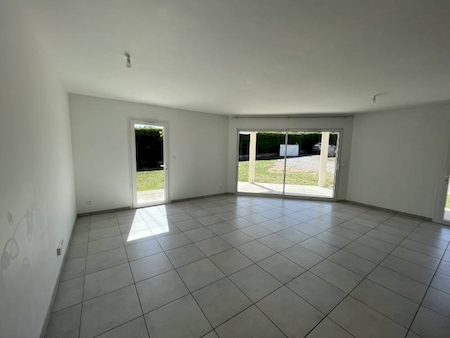 Villa T5 Félines avec terrain clos