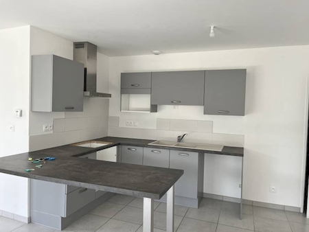 Villa T5 Félines avec terrain clos