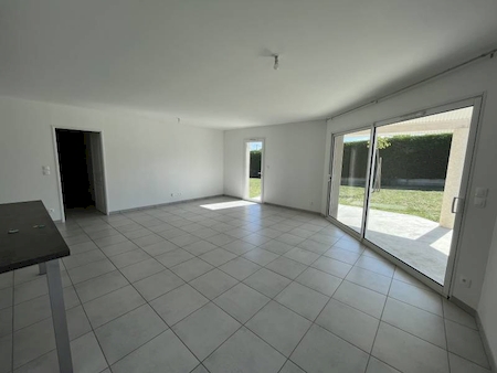 Villa T5 Félines avec terrain clos