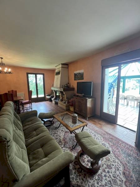 Maison 4 pièces 96m² sur sous sol complet avec terrain de 1800m²