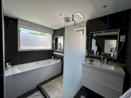 Maison T7 172m² centre ville d'ANNEYRON