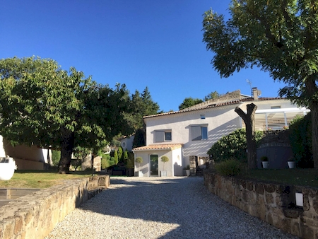 MAISON EN PIERRE 6 DAVEZIEUX AVEC PISCINE