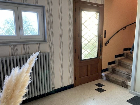 ANNONAY - QUARTIER ECOLE - 2 GRANDS GARAGES - MAISON AVEC 1123M² DE TERRAIN