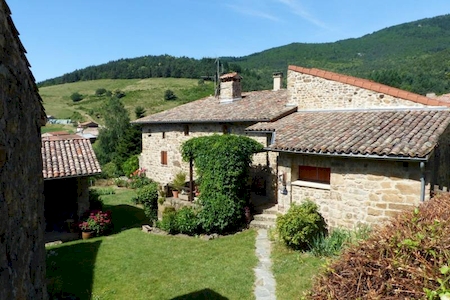 MAISON DE HAMEAU MITOYENNE EN PIERRE