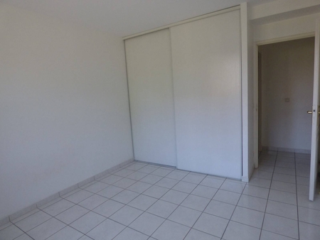 Location Appartement T3 ROUSSILLON Rez-de-jardin