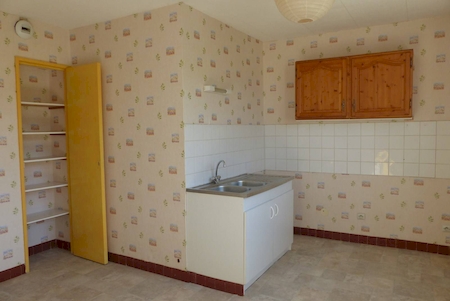 grande cuisine avec rangements