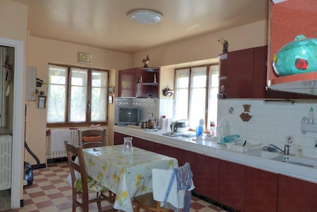 BATISSE EN PIERRE SATILLIEU IDEAL POUR UN GITE