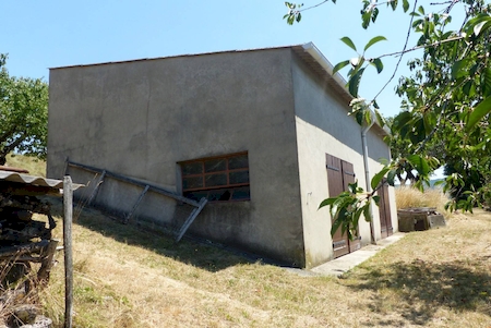 BATISSE EN PIERRE SATILLIEU IDEAL POUR UN GITE