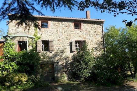 maison en pierre annonay davézieux peaugres boulieu les annonay félines maison avec véranda grand terrain arboré 2 chambres salle de bain cuisine us grande pièce à vivre de plain pied maison plain pied pas cher annonay maison en pierre à rénover st r