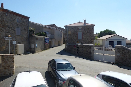 Location Studio centre Charnas proche vallée du Rhône