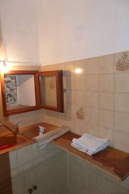 séjour lumineux à rénover eurosud immo annonay satillieu maison de village maison en pierre cuisine à rénover cambre sur parquet