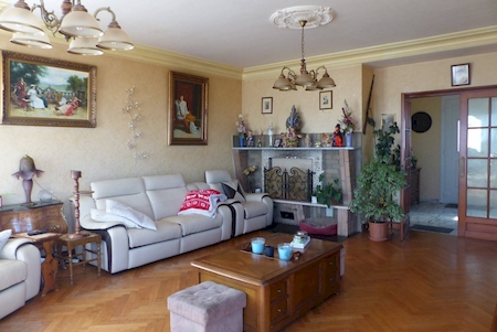 Maison d'architecte 10 ROIFFIEUX 4 729 m² de terrain avec piscine