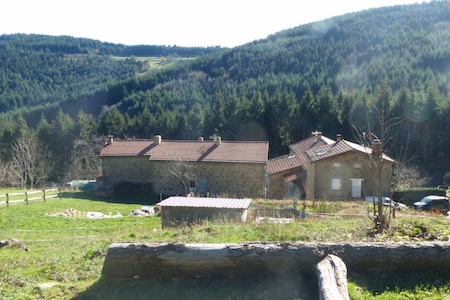 Propriété avec gites en Ardèche verte