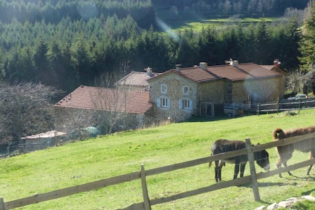 Propriété avec gites en Ardèche verte