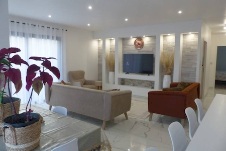 MAISON A VENDRE 3 CHAMBRES PROCHE ECOLES A DAVEZIEUX