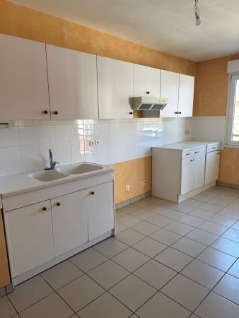 Appartement T2 - RESIDENCE SECURISEE - GARAGE - PEAGE DE ROUSSILLON