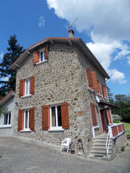 maison familiale bourg argental maison en pierre villa plein pied