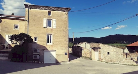 Location maison en pierre Savas