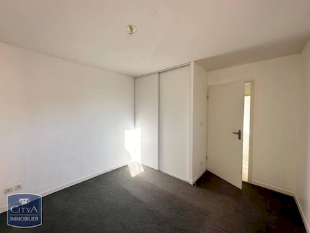 Appartement rénové T3 de 64m² avec balcon et parking - ANNONAY