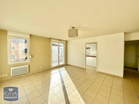 Appartement rénové T3 de 64m² avec balcon et parking - ANNONAY