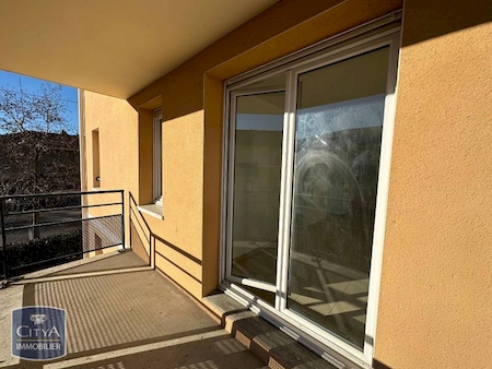 Appartement rénové T3 de 64m² avec balcon et parking - ANNONAY