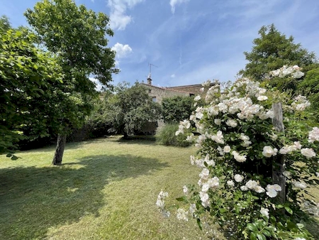 Maison en pierre avec terrain à PREAUX