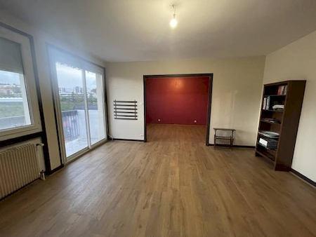Appartement T5 103m² avec 3 chambres Garage et Cave à ANNONAY