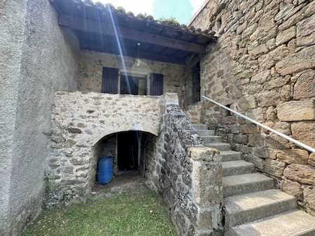 Maison en pierre avec terrain à PREAUX